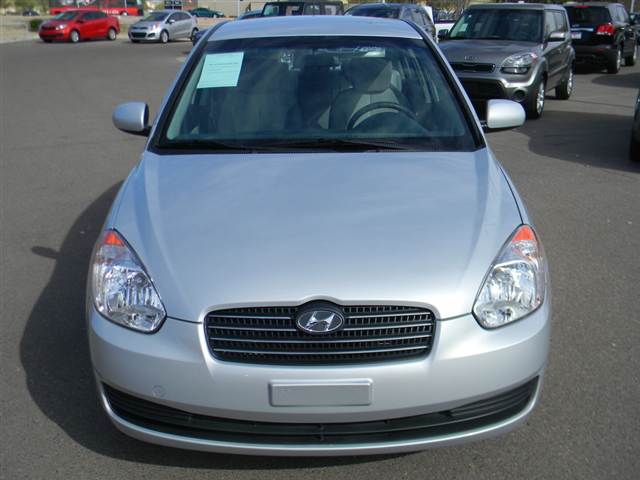 Hyundai Accent 2011 photo 3