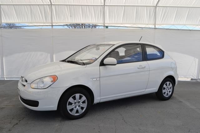 Hyundai Accent 2011 photo 2