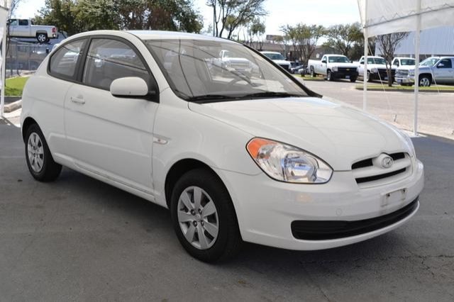 Hyundai Accent 2011 photo 3