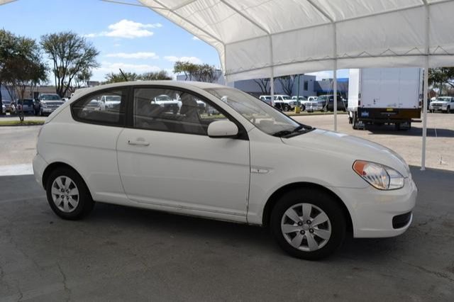 Hyundai Accent 2011 photo 4