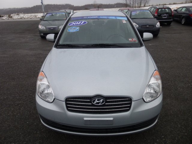 Hyundai Accent 2011 photo 4