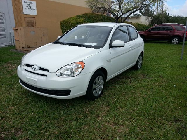 Hyundai Accent 2011 photo 3