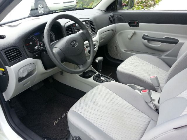 Hyundai Accent 2011 photo 5