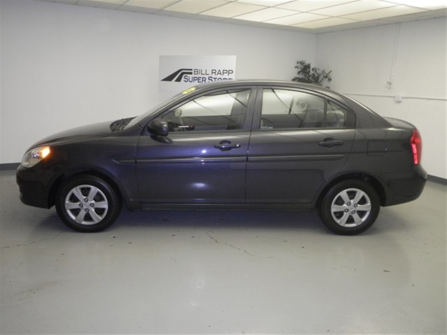 Hyundai Accent 2011 photo 4