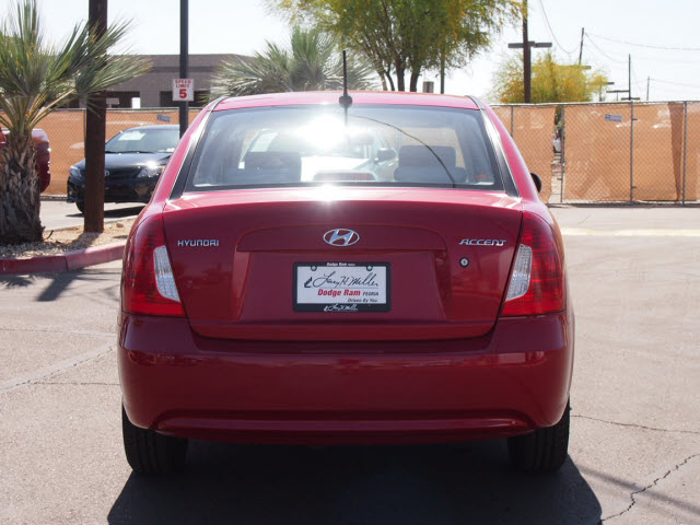 Hyundai Accent 2011 photo 5