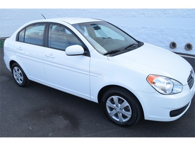 Hyundai Accent 2011 photo 4