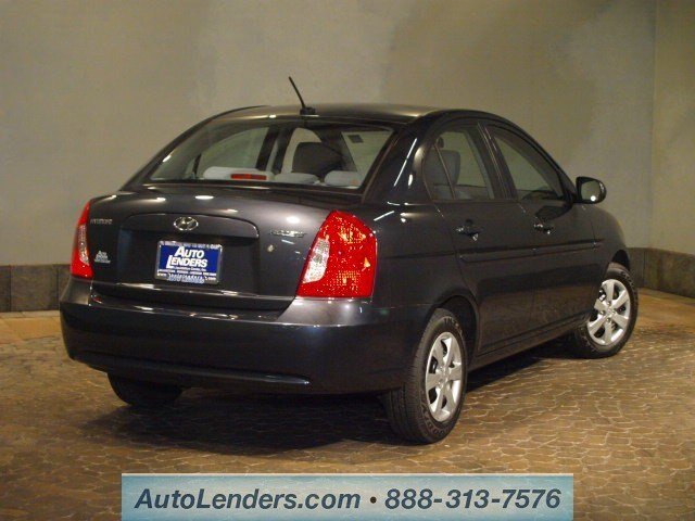 Hyundai Accent 2011 photo 3