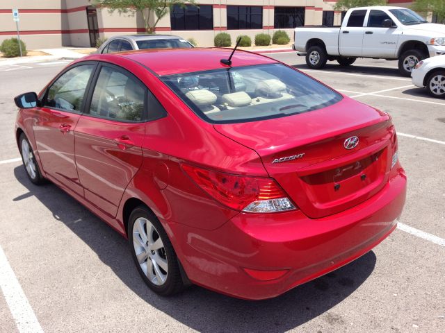 Hyundai Accent 2012 photo 2