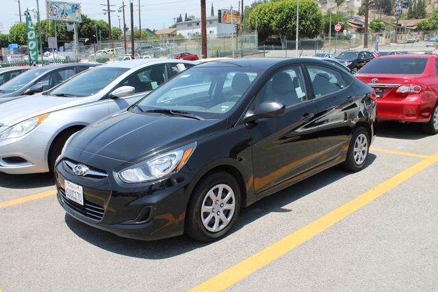 Hyundai Accent 2012 photo 5