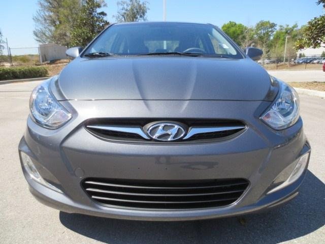 Hyundai Accent 2012 photo 4