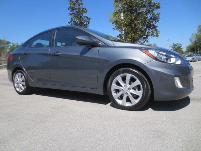 Hyundai Accent 2012 photo 5