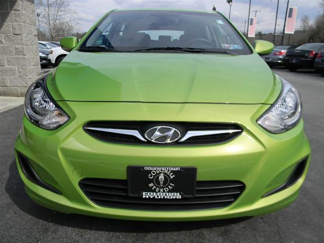 Hyundai Accent 2012 photo 3