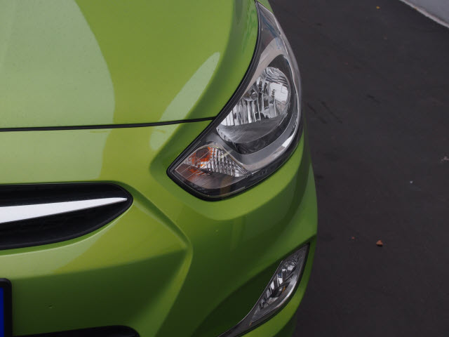 Hyundai Accent 2012 photo 3