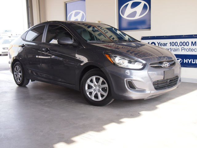 Hyundai Accent 2012 photo 2