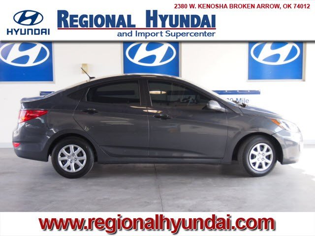 Hyundai Accent 2012 photo 3