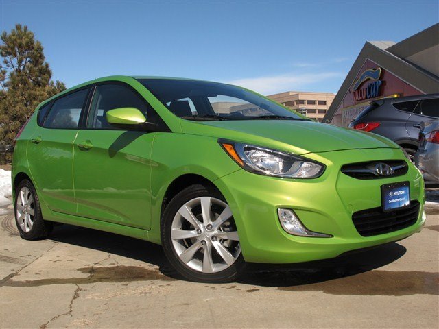 Hyundai Accent 2012 photo 4