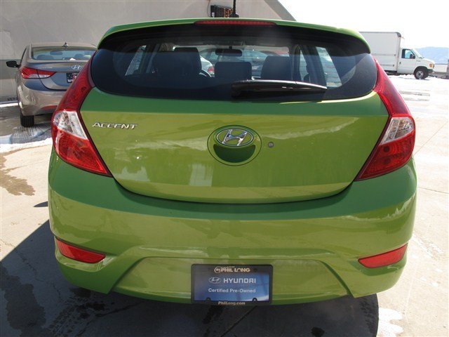 Hyundai Accent 2012 photo 5