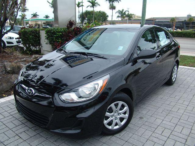 Hyundai Accent 2012 photo 3