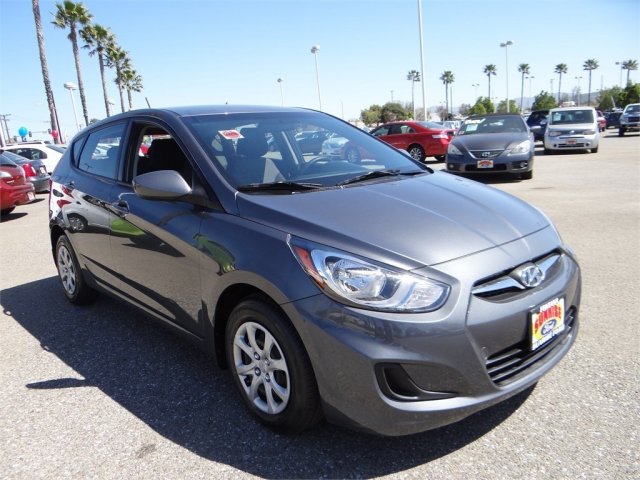 Hyundai Accent 2012 photo 3