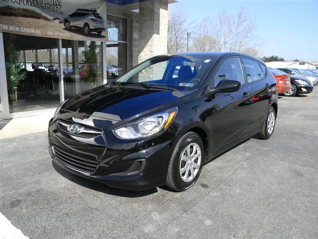 Hyundai Accent 2012 photo 3