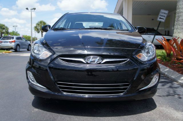 Hyundai Accent 2012 photo 3