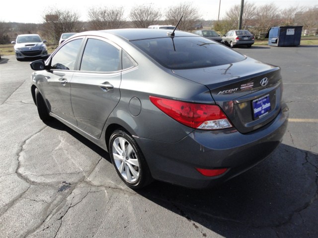 Hyundai Accent FWD 4dr Sport Unspecified