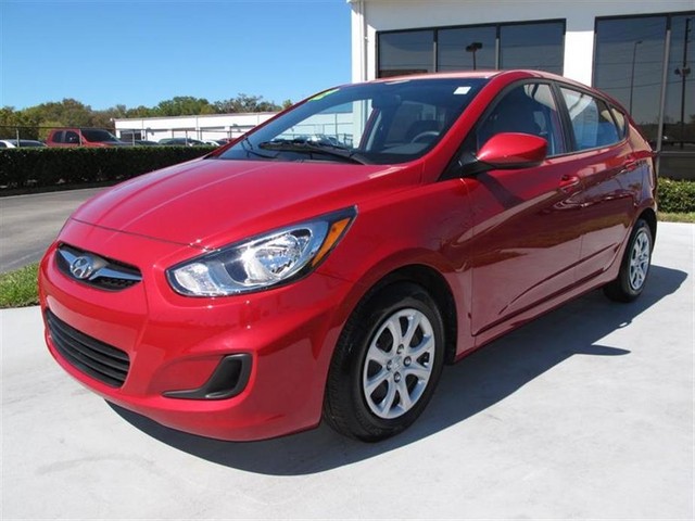 Hyundai Accent 2012 photo 3