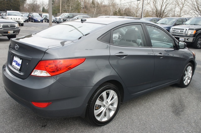 Hyundai Accent FWD 4dr Sport Unspecified