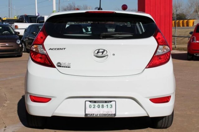 Hyundai Accent 2012 photo 2