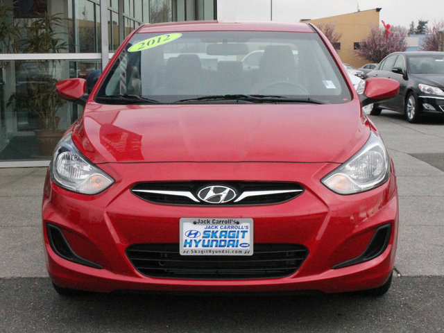 Hyundai Accent 2012 photo 4