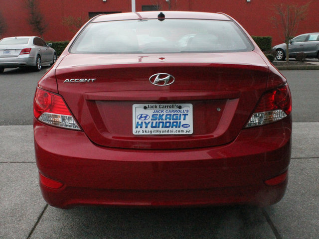 Hyundai Accent 2012 photo 5