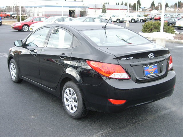 Hyundai Accent FWD 4dr Sport Unspecified