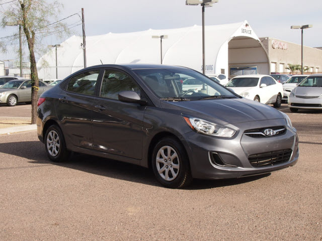 Hyundai Accent 2012 photo 5