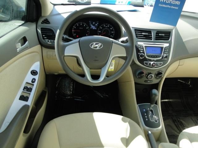 Hyundai Accent 2012 photo 3