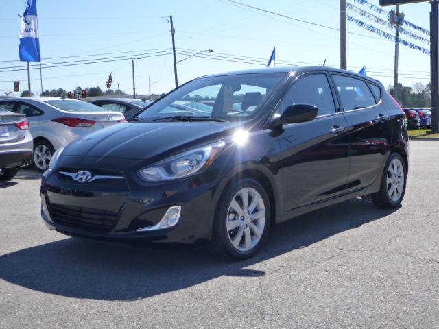 Hyundai Accent 2012 photo 5