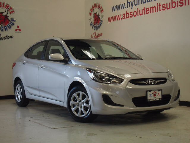 Hyundai Accent 2012 photo 5