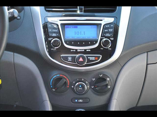 Hyundai Accent 2012 photo 5