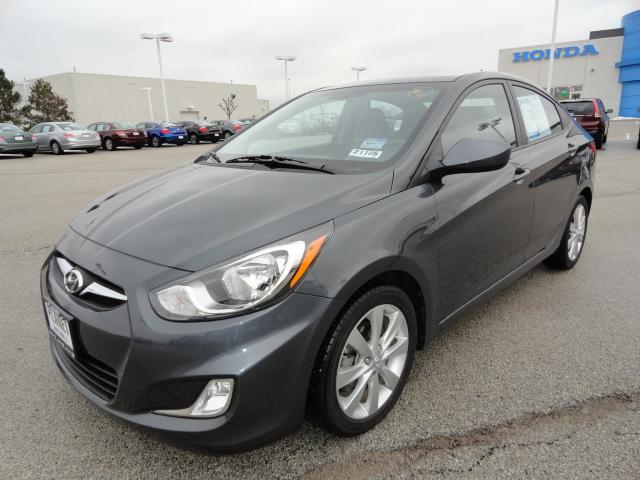 Hyundai Accent 2012 photo 1