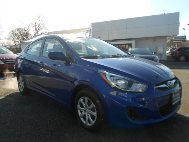 Hyundai Accent 2012 photo 3