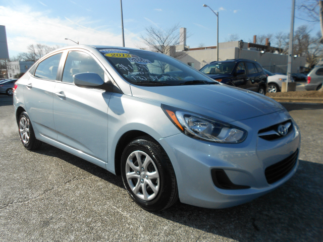 Hyundai Accent 2012 photo 3