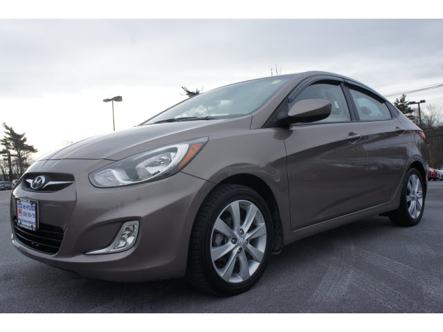 Hyundai Accent FWD 4dr Sport Unspecified