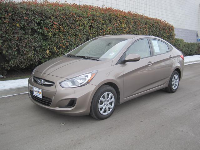 Hyundai Accent 2012 photo 3