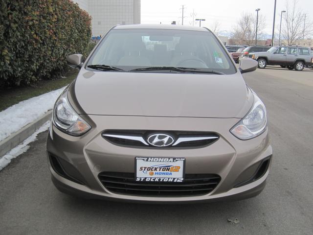 Hyundai Accent 2012 photo 5