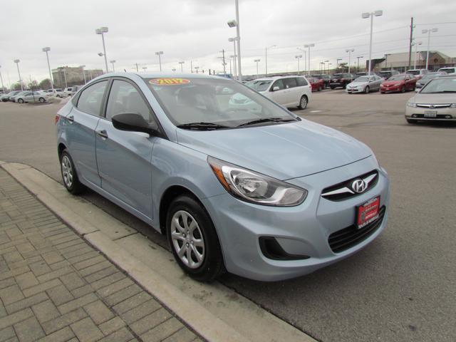 Hyundai Accent 2012 photo 5