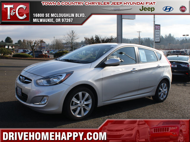 Hyundai Accent 2012 photo 2