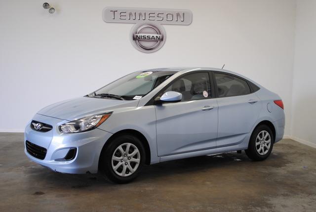 Hyundai Accent 2012 photo 1