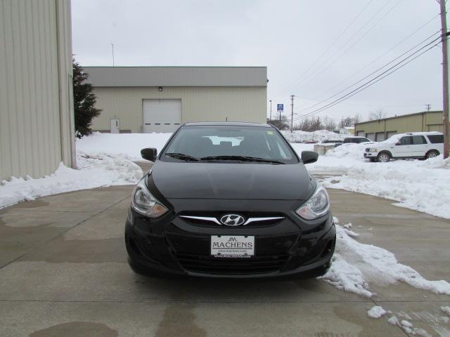 Hyundai Accent 2012 photo 2