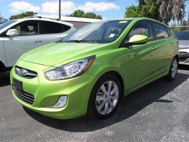 Hyundai Accent 2012 photo 1