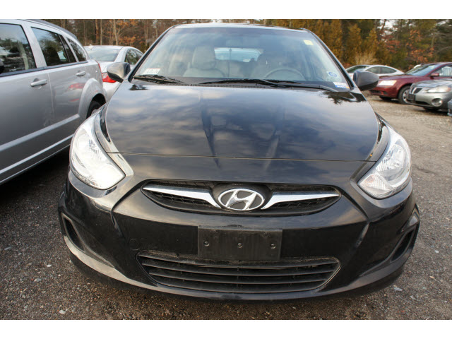 Hyundai Accent 2012 photo 1