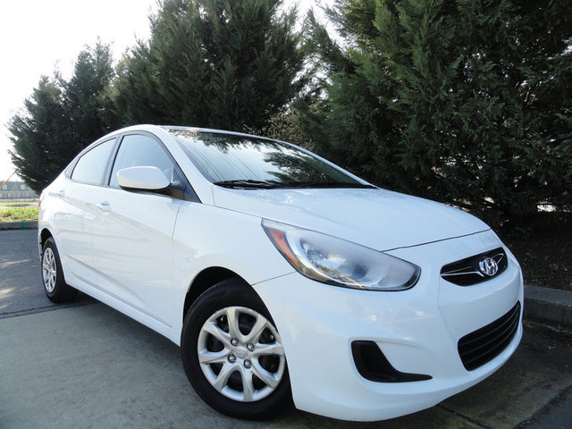 Hyundai Accent 2012 photo 5